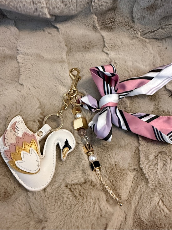 Accessories - Keychain Pink and White Swan Charm with Bow Accent